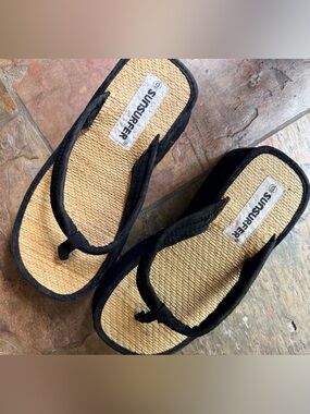 Vintage Sunsurfer Black Strap Platform Woven Flip Flops Sz. 6